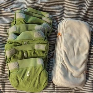 Large gDiapers and inserts lot